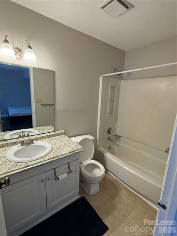11040 Harrowfield Road, Charlotte, NC 28226