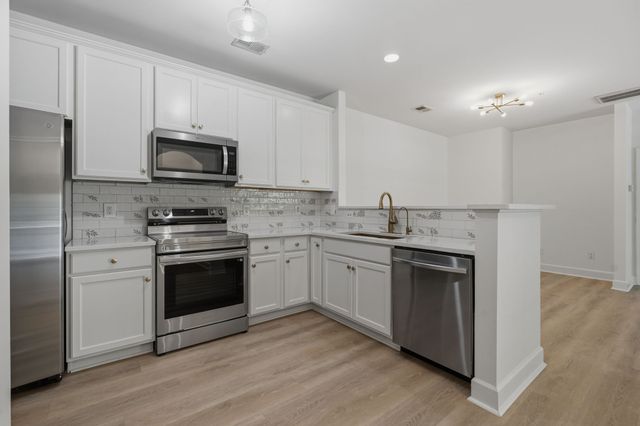 4846 Bevendean Dr Unit C9, Nashville, TN 37211
