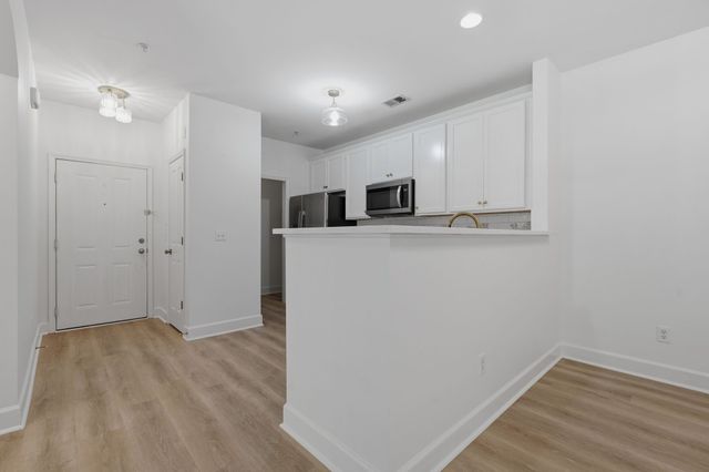 4846 Bevendean Dr Unit C9, Nashville, TN 37211