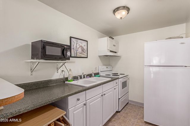 1320 E BETHANY HOME Road 54, Phoenix, AZ 85014