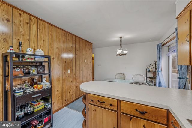 1635 FAIRVIEW DR, Berkeley Springs, WV 25411