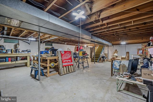 1635 FAIRVIEW DR, Berkeley Springs, WV 25411