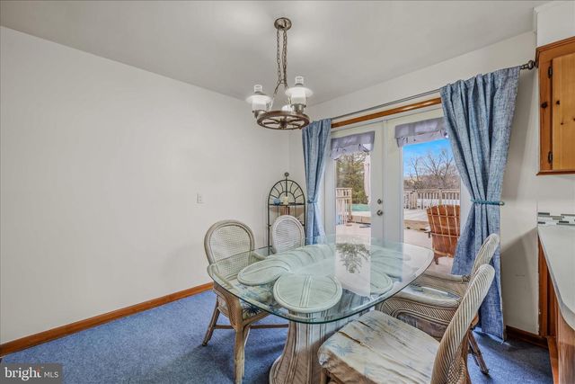 1635 FAIRVIEW DR, Berkeley Springs, WV 25411