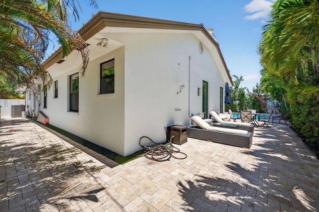 2460 NE 36th Street, Fort Lauderdale, FL 33308