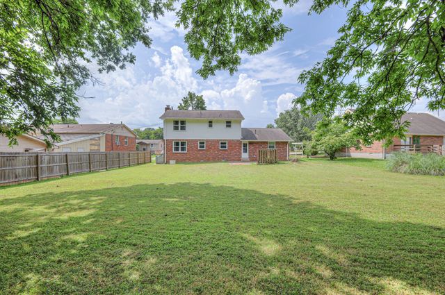 1213 N Graycroft Ave, Madison, TN 37115