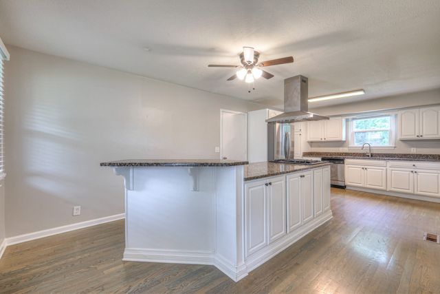 1213 N Graycroft Ave, Madison, TN 37115