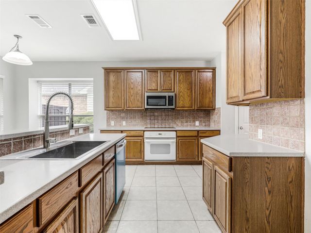 7419 Ravenhill Drive, Frisco, TX 75035