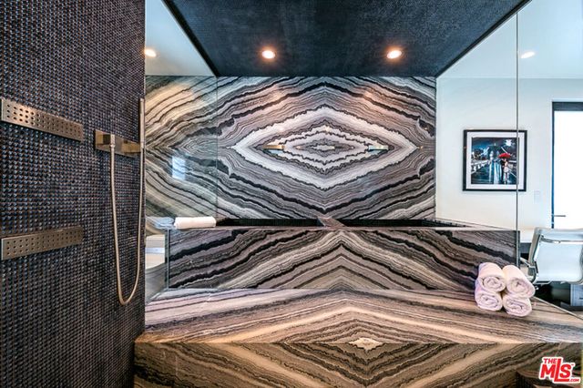 4733 Bonvue Avenue, Los Angeles, CA 90027