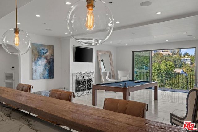 4733 Bonvue Avenue, Los Angeles, CA 90027