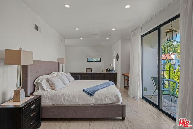 4733 Bonvue Avenue, Los Angeles, CA 90027