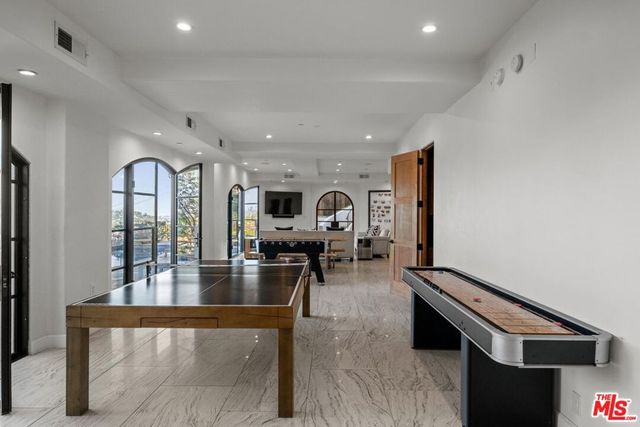 4733 Bonvue Avenue, Los Angeles, CA 90027