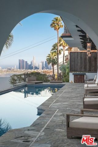 4733 Bonvue Avenue, Los Angeles, CA 90027