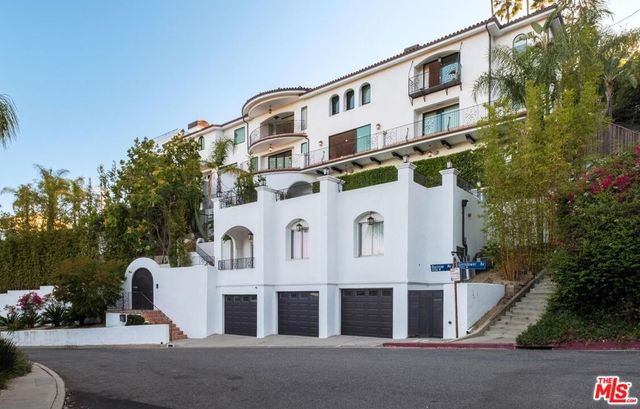 4733 Bonvue Avenue, Los Angeles, CA 90027