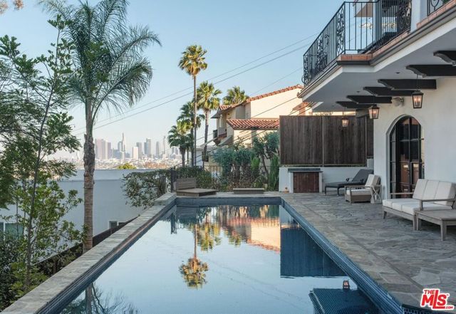 4733 Bonvue Avenue, Los Angeles, CA 90027