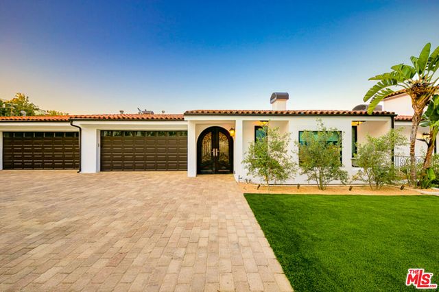 4733 Bonvue Avenue, Los Angeles, CA 90027