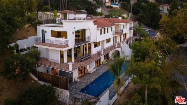 4733 Bonvue Avenue, Los Angeles, CA 90027