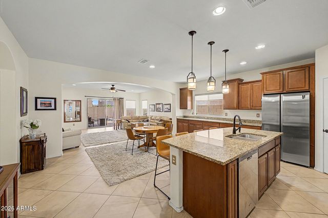 10743 W LARIAT Lane, Peoria, AZ 85383