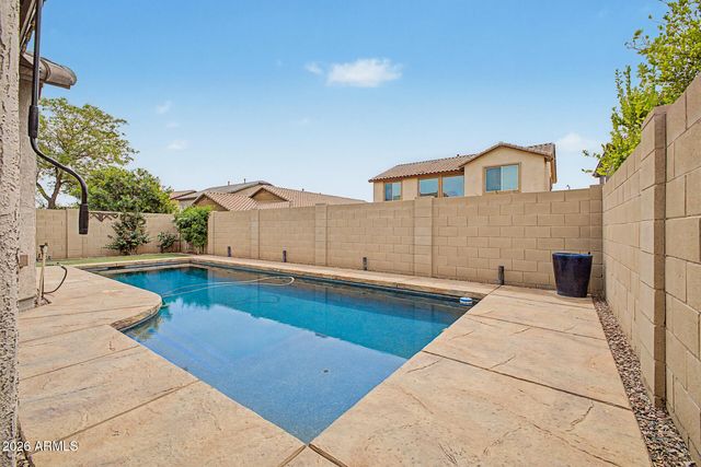 10743 W LARIAT Lane, Peoria, AZ 85383