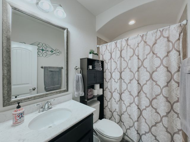 3030 Burgundy Lane, Midlothian, TX 76065