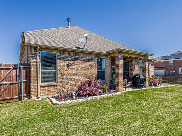 3030 Burgundy Lane, Midlothian, TX 76065