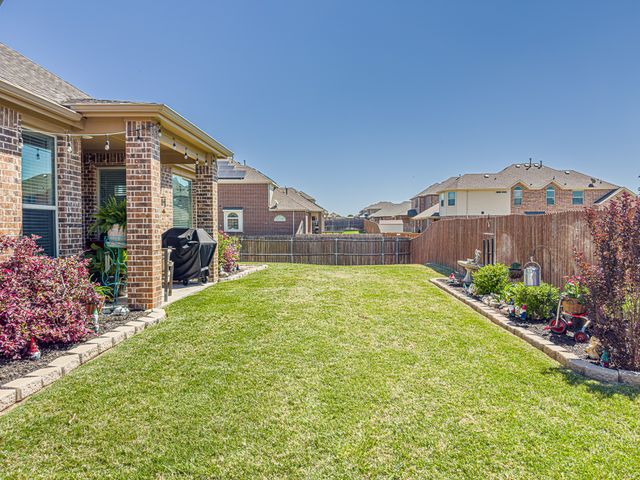 3030 Burgundy Lane, Midlothian, TX 76065