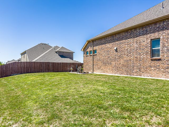3030 Burgundy Lane, Midlothian, TX 76065