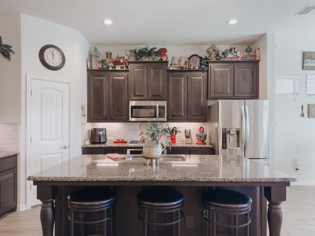 3030 Burgundy Lane, Midlothian, TX 76065