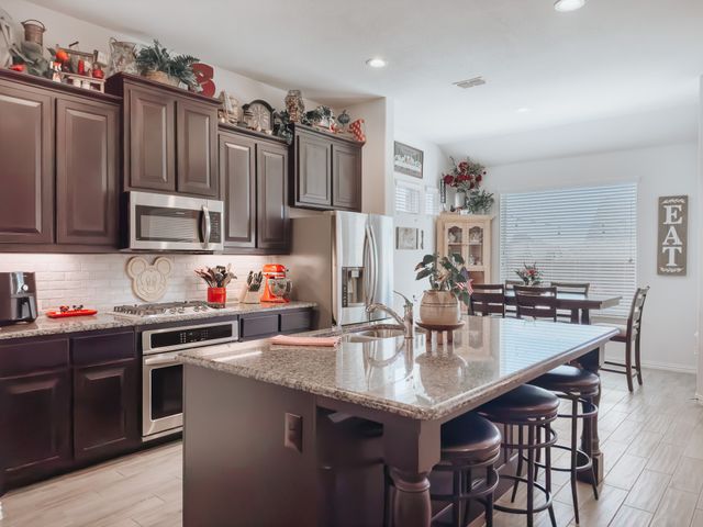 3030 Burgundy Lane, Midlothian, TX 76065