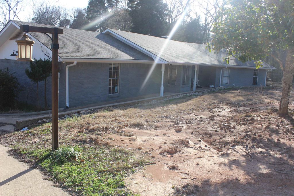 14978 E 31, Tyler, TX 75705