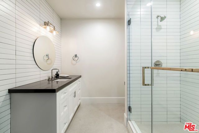 4197 Hayvenhurst Drive, Encino (los Angeles), CA 91436