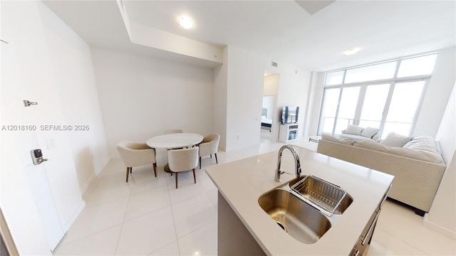7825 NW 107th Ave 821, Doral, FL 33178