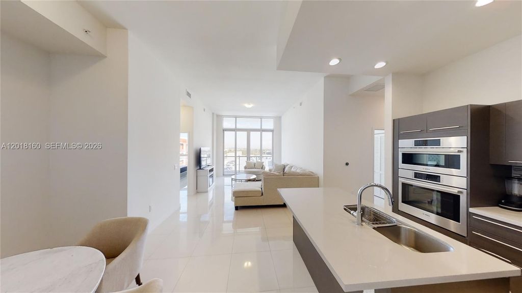 7825 NW 107th Ave 821, Doral, FL 33178