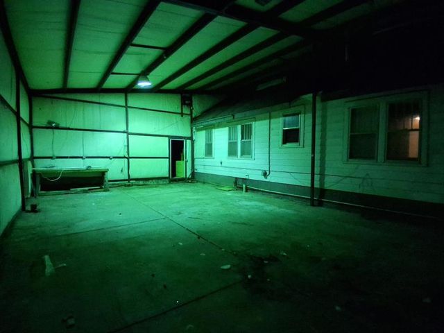 202 S Center Avenue, Shawnee, OK 74801