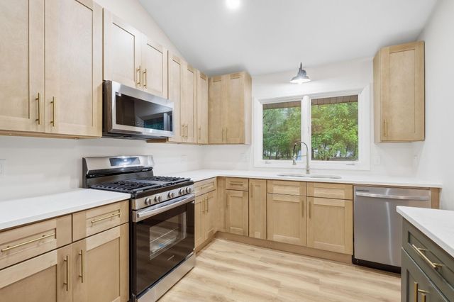 6417 Riverview Terrace NE, Fridley, MN 55432