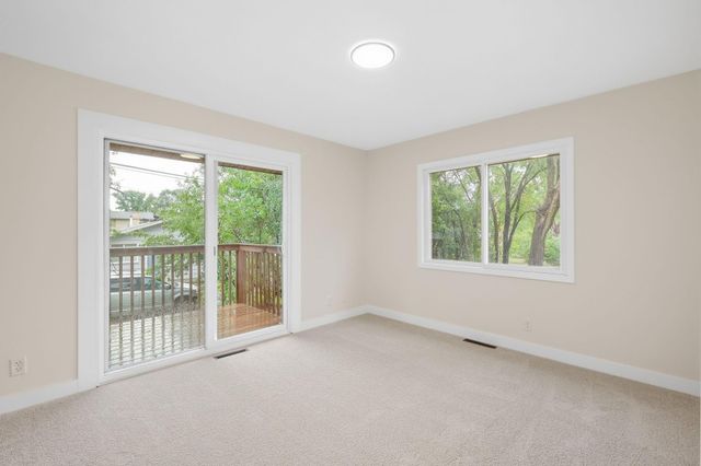 6417 Riverview Terrace NE, Fridley, MN 55432