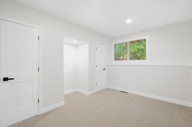 6417 Riverview Terrace NE, Fridley, MN 55432