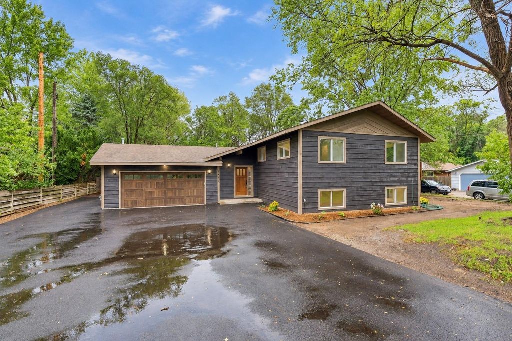 6417 Riverview Terrace NE, Fridley, MN 55432 — exterior