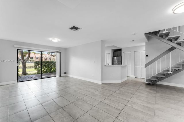 10450 SW 154th Ct 8, Miami, FL 33196