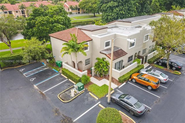 10450 SW 154th Ct 8, Miami, FL 33196