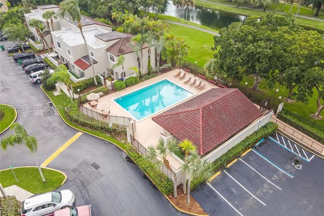 10450 SW 154th Ct 8, Miami, FL 33196