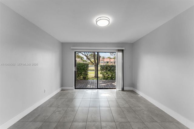 10450 SW 154th Ct 8, Miami, FL 33196