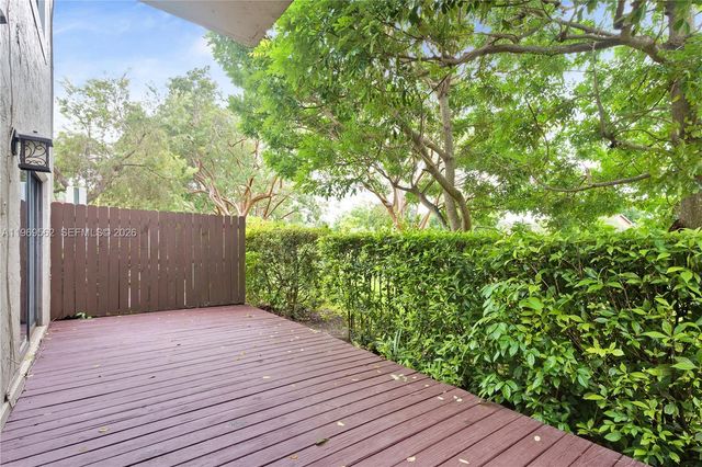 10450 SW 154th Ct 8, Miami, FL 33196