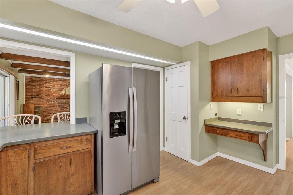 Image 16 of property listing at 1945 NORMANDY DRIVE, Mount Dora, FL 32757