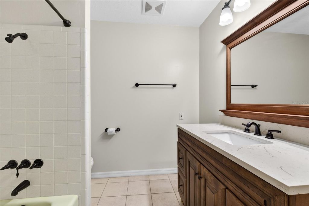 Image 22 of property listing at 1945 NORMANDY DRIVE, Mount Dora, FL 32757