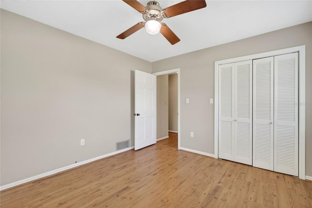 Image 27 of property listing at 1945 NORMANDY DRIVE, Mount Dora, FL 32757