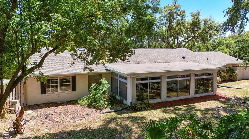 Image 44 of property listing at 1945 NORMANDY DRIVE, Mount Dora, FL 32757