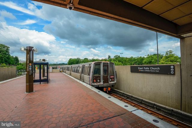 1406 N NICHOLAS ST, Arlington, VA 22205