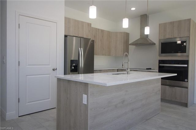 8002 Spice CT, Labelle, FL 33935