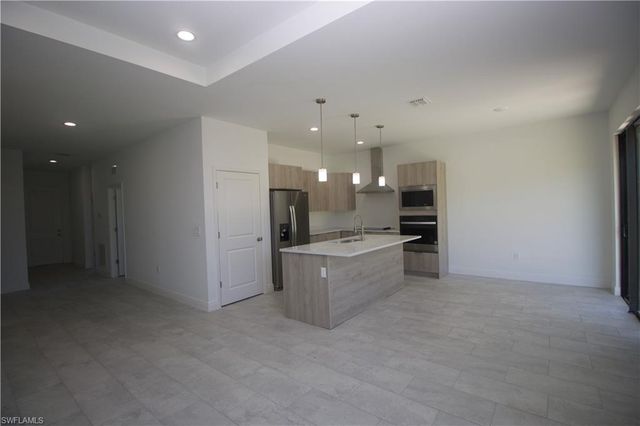 8002 Spice CT, Labelle, FL 33935