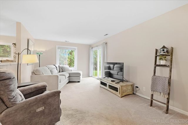 308 Primrose Court 308, Aurora, IL 60504